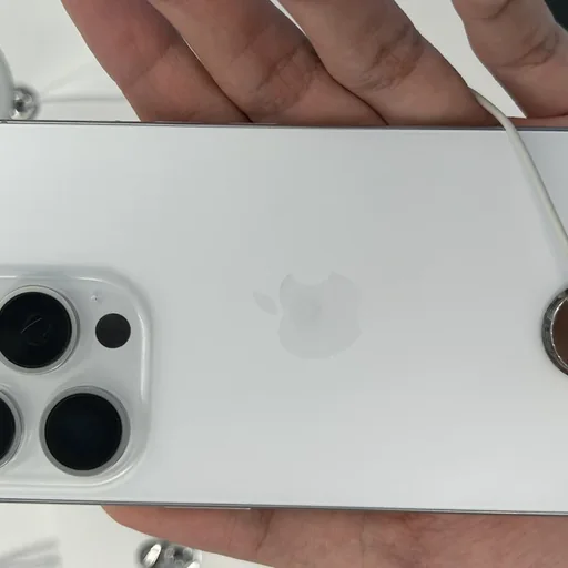 Apple iPhone 16 Pro